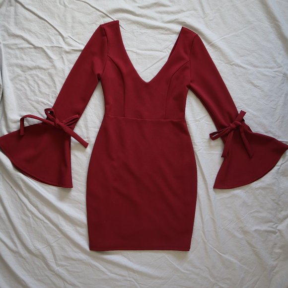 SOLEMIO Red Dress Mini Bell Sleeve Size Small NWOT - Picture 2 of 10